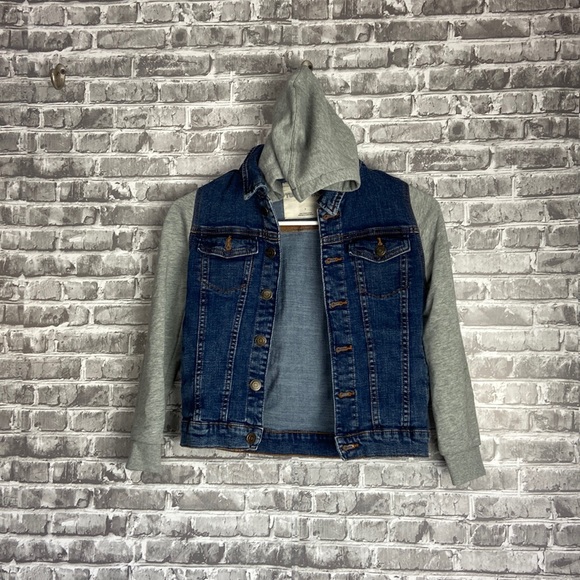 Boys denim jacket - Picture 1 of 8